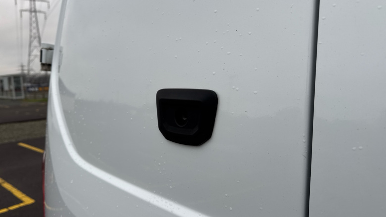 Ford Transit Custom 300 L1 Diesel Fwd 2.0 EcoBlue 130ps Low Roof D/Cab Limited Van